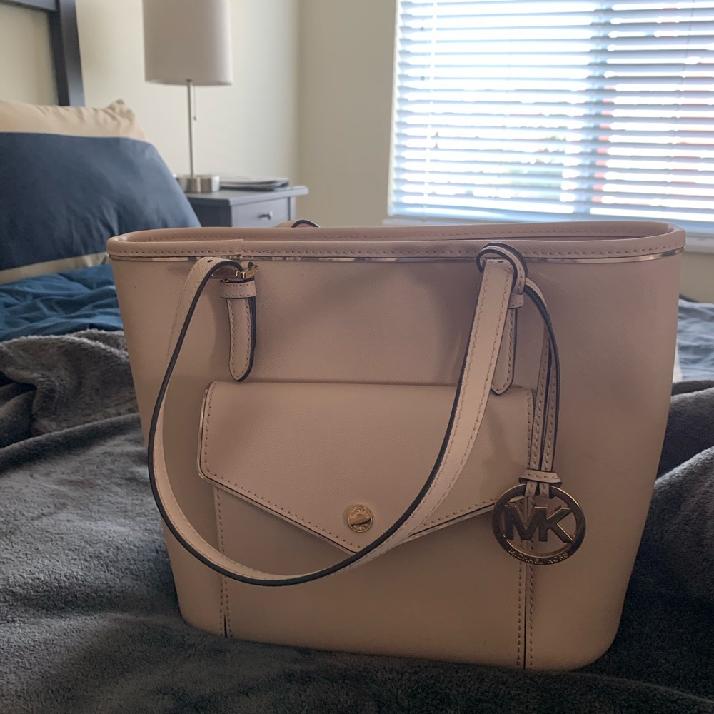 Michael Kors Saffiano Frame MD PKT Tote Leather